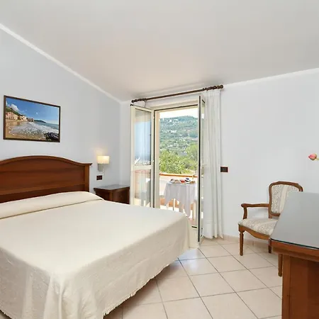 Hotel Ristorante Colleverde 3*
