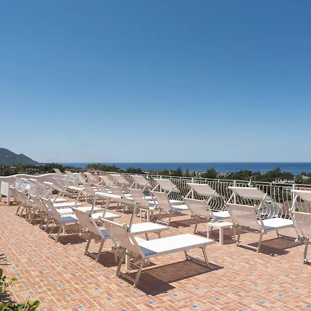 Hotel Ristorante Colleverde 3*
