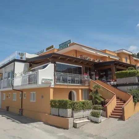 Hotel Ristorante Colleverde 3*